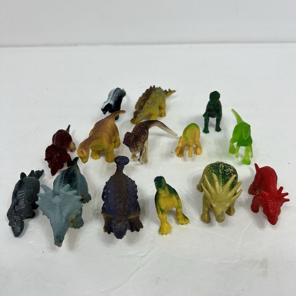 Lot Of  14 Dinosaurs Hard Plastic Soft Rubber Figures Toys Trex Jaru